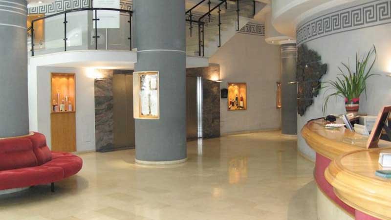 Hotel President - Lobby