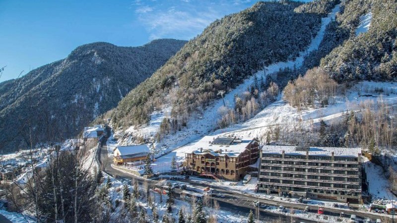 Hotel Patagonia Andorre - Facade